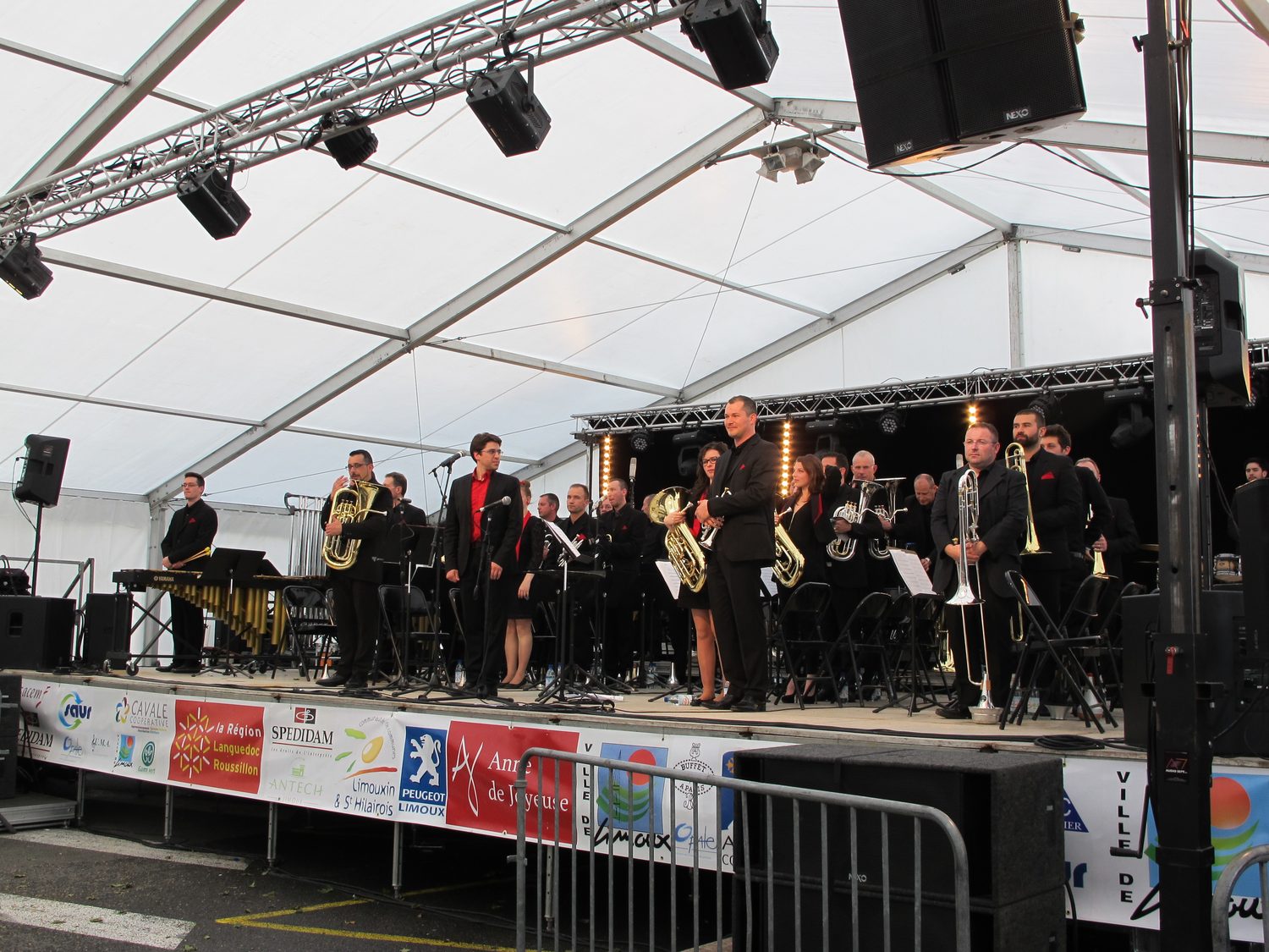 Le Brass Band Occitania au festival de Limoux en 2014.